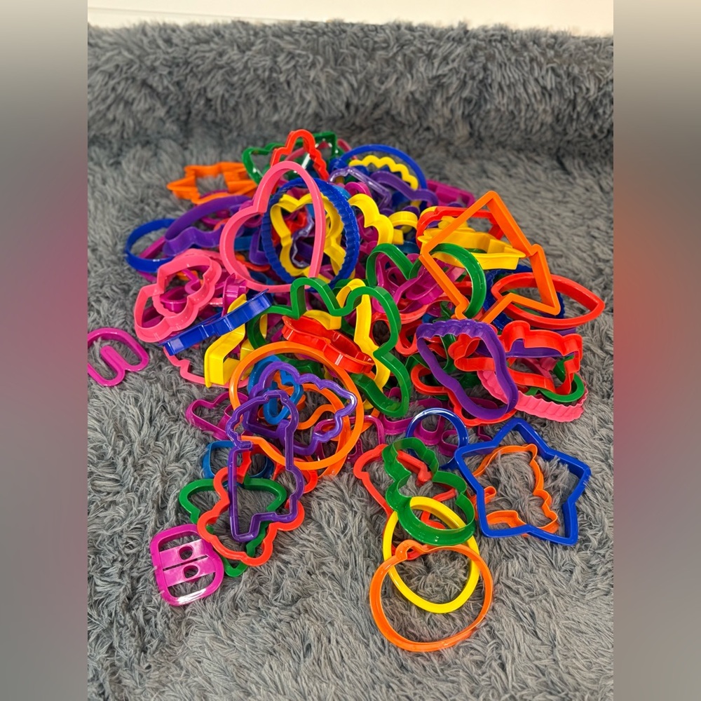 100 Kids Cookie Cutter Set Colorful Plastic Shapes Letters Animals Baking Fun